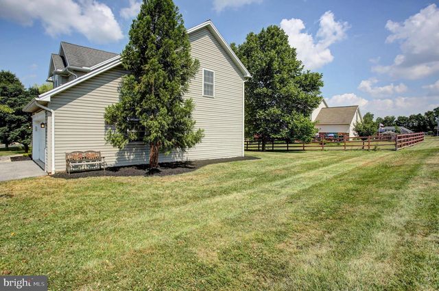 201 ELEAH'S XING, Greencastle, PA 17225