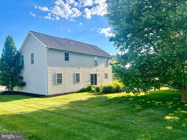 201 ELEAH'S XING, Greencastle, PA 17225
