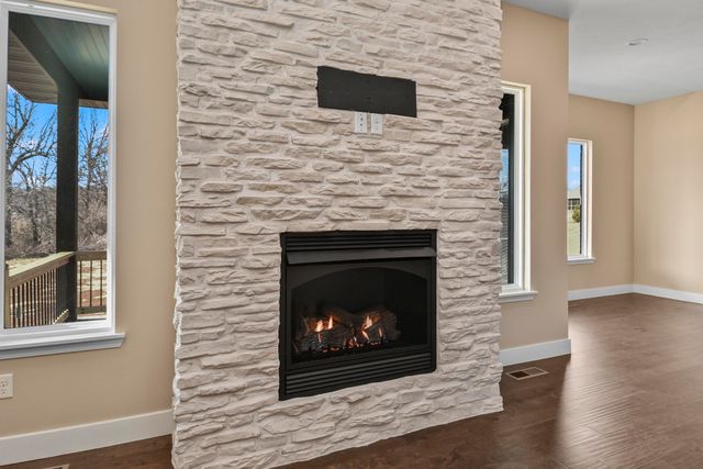 367 Knightsway, Billings, MO 65610