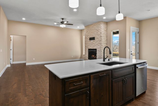 367 Knightsway, Billings, MO 65610