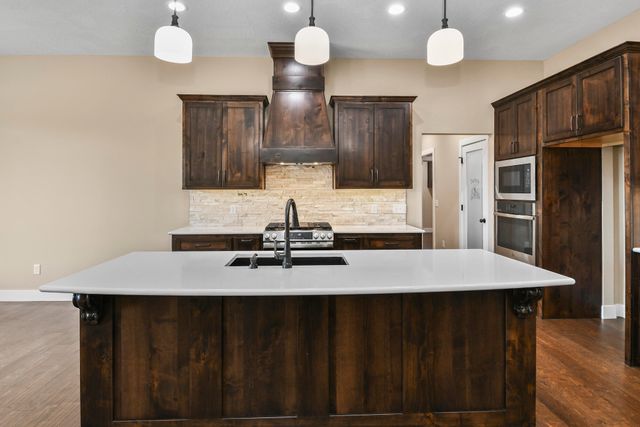 367 Knightsway, Billings, MO 65610