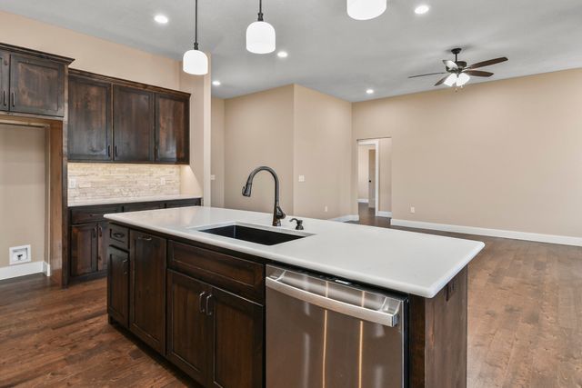 367 Knightsway, Billings, MO 65610