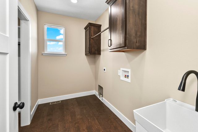 367 Knightsway, Billings, MO 65610