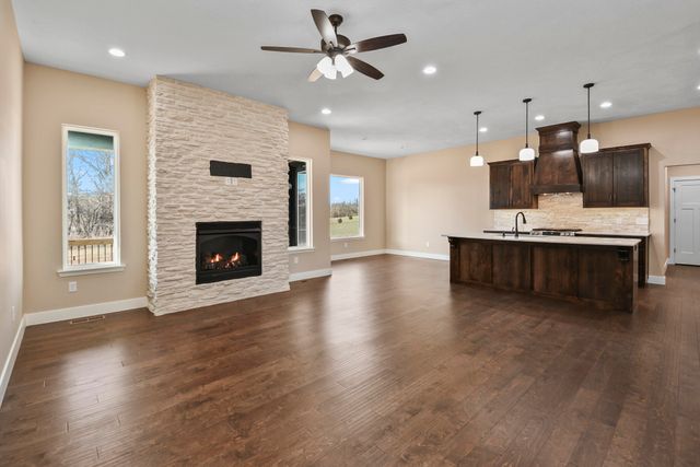 367 Knightsway, Billings, MO 65610