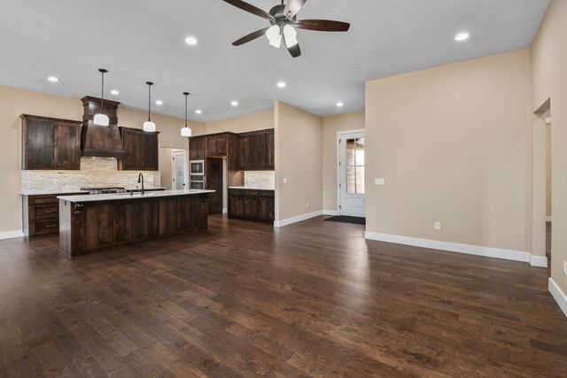 367 Knightsway, Billings, MO 65610