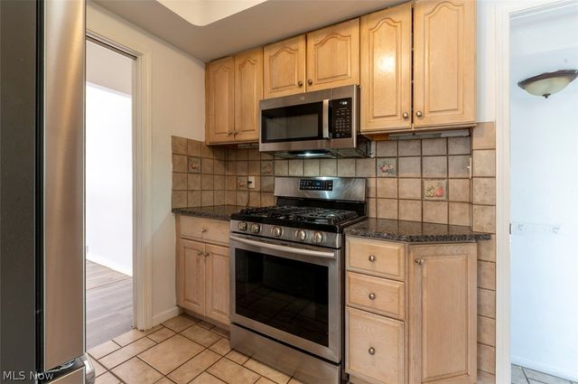 1673 Mayfair Boulevard, Mayfield Heights, OH 44124