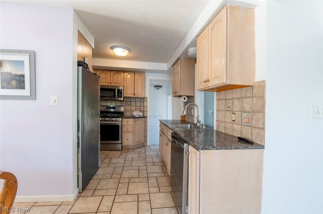 1673 Mayfair Boulevard, Mayfield Heights, OH 44124