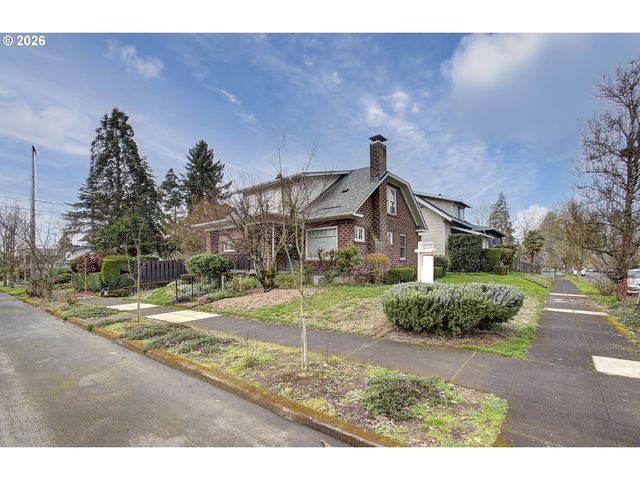 2814 WASHINGTON St, Vancouver, WA 98660