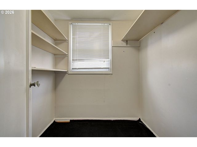 2814 WASHINGTON St, Vancouver, WA 98660