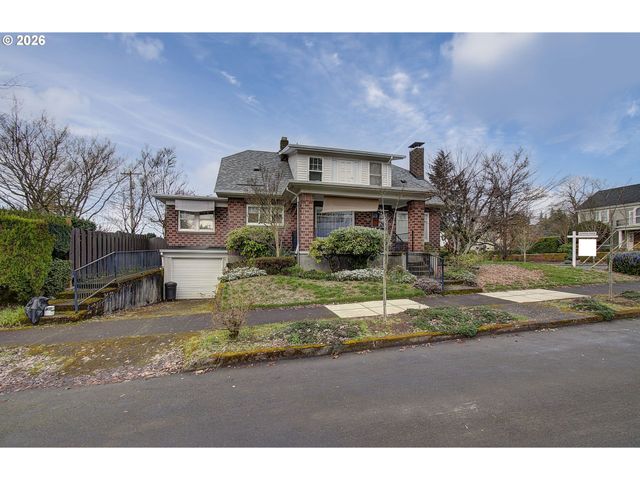 2814 WASHINGTON St, Vancouver, WA 98660