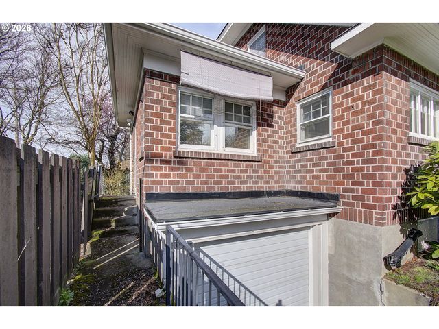 2814 WASHINGTON St, Vancouver, WA 98660