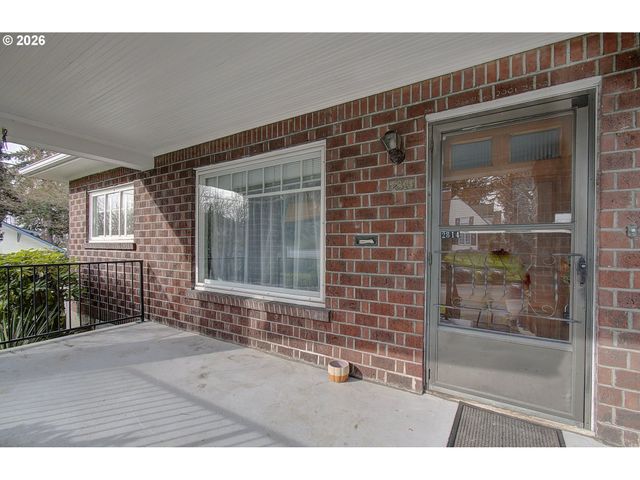 2814 WASHINGTON St, Vancouver, WA 98660