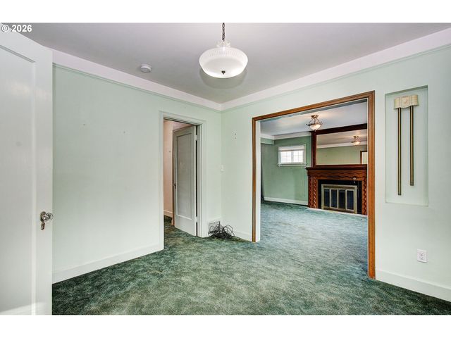 2814 WASHINGTON St, Vancouver, WA 98660