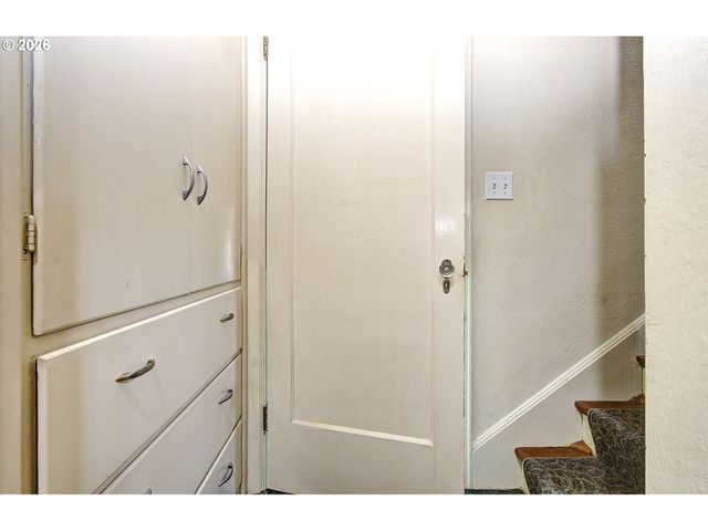 2814 WASHINGTON St, Vancouver, WA 98660