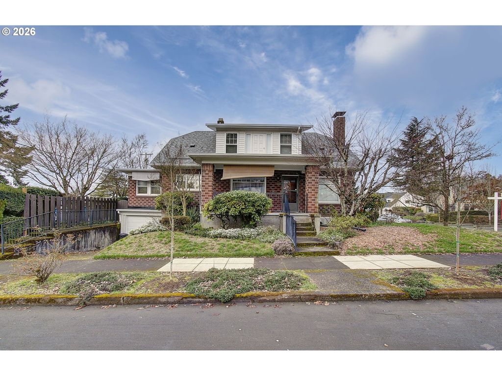 2814 WASHINGTON St, Vancouver, WA 98660