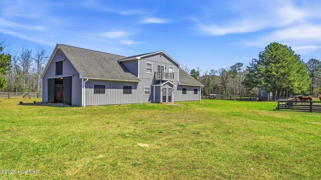 860 Lakebay Road, Vass, NC 28394