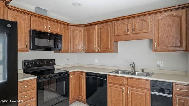 860 Lakebay Road, Vass, NC 28394
