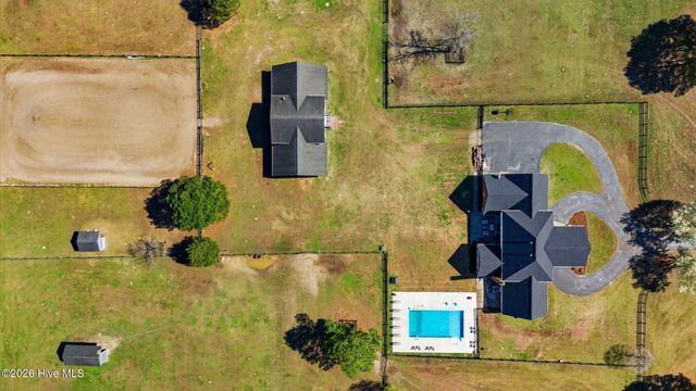 860 Lakebay Road, Vass, NC 28394