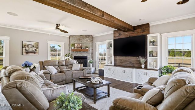 860 Lakebay Road, Vass, NC 28394