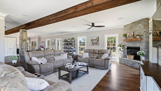 860 Lakebay Road, Vass, NC 28394