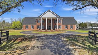 860 Lakebay Road, Vass, NC 28394
