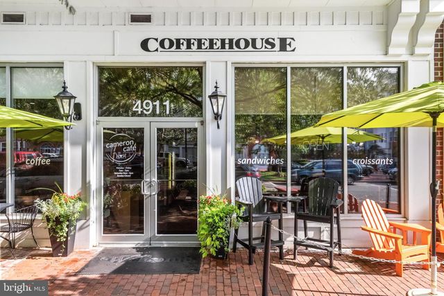 4950 BRENMAN PARK DR #201, Alexandria, VA 22304
