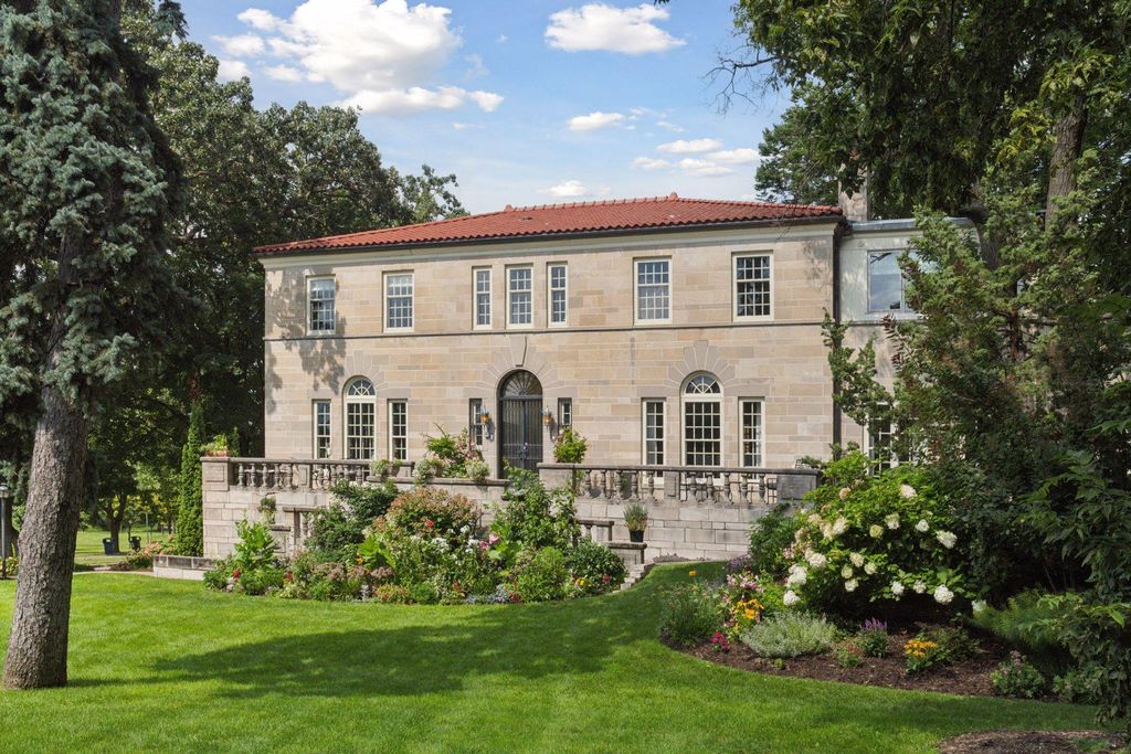 2308 W Lake Of The Isles Parkway, Minneapolis, MN 55405 — photo 2