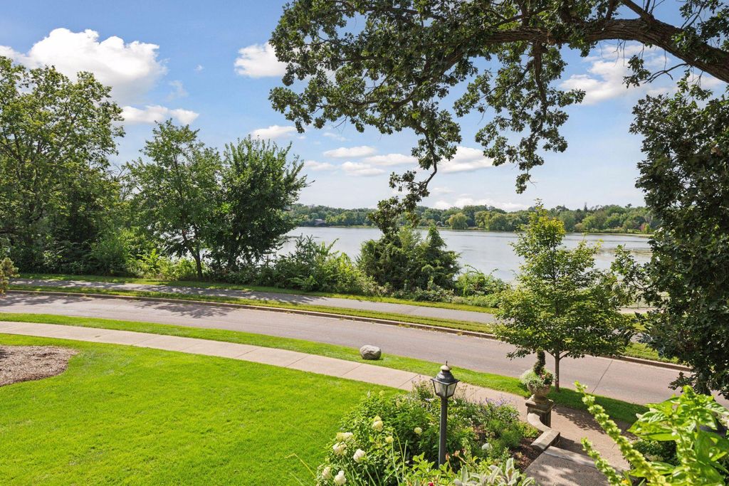 2308 W Lake Of The Isles Parkway, Minneapolis, MN 55405 — photo 3