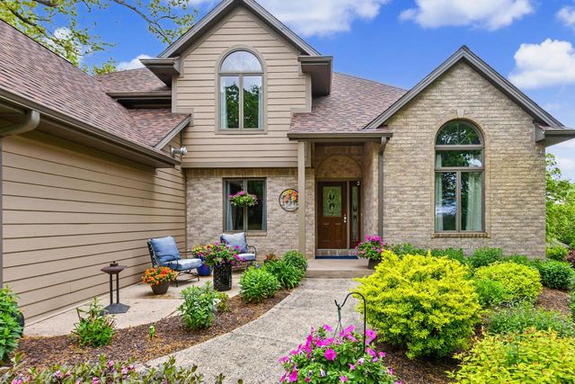 225 Ridge Line ROAD, Burlington, WI 53105