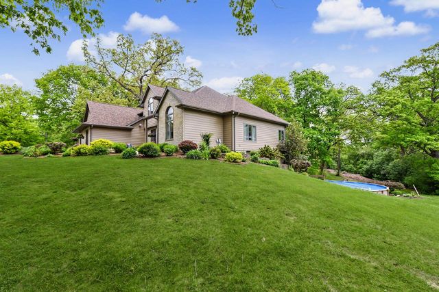 225 Ridge Line ROAD, Burlington, WI 53105