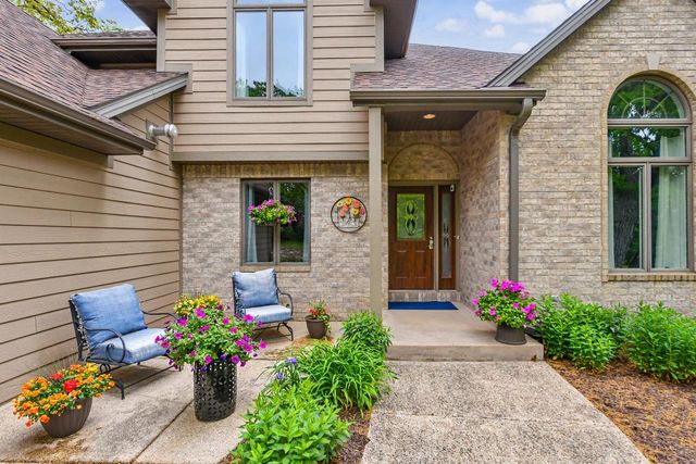 225 Ridge Line ROAD, Burlington, WI 53105