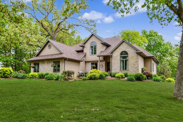 225 Ridge Line ROAD, Burlington, WI 53105