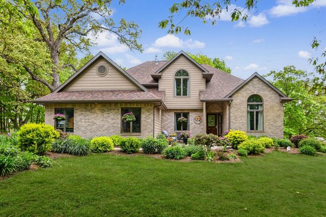 225 Ridge Line ROAD, Burlington, WI 53105