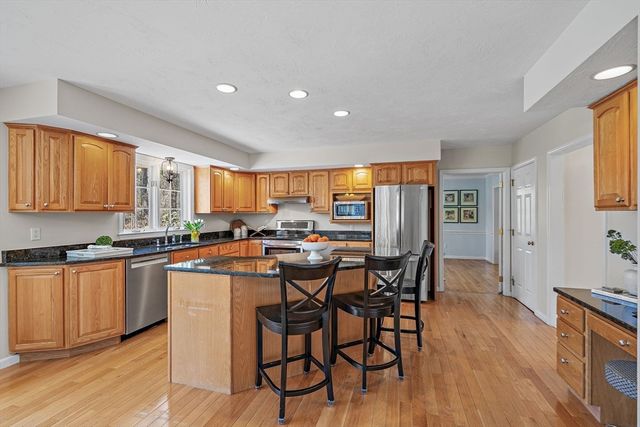 7 Woodfield Road, Acton, MA 01720