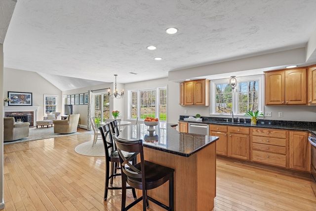 7 Woodfield Road, Acton, MA 01720