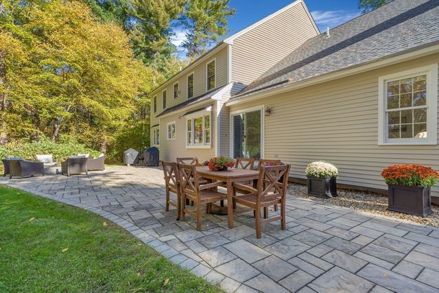 7 Woodfield Road, Acton, MA 01720