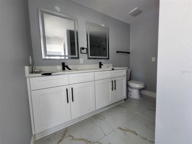 2615 E 38TH AVENUE, Tampa, FL 33610