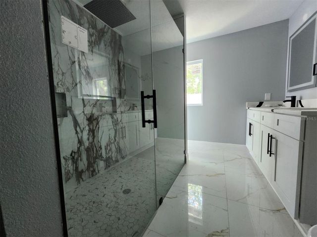 2615 E 38TH AVENUE, Tampa, FL 33610