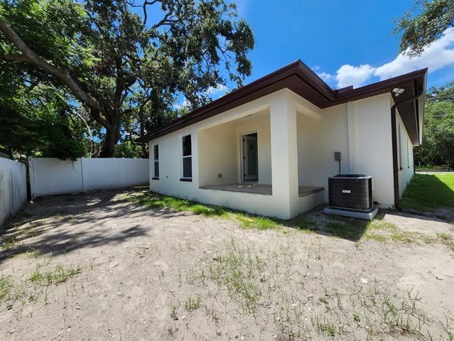 2615 E 38TH AVENUE, Tampa, FL 33610