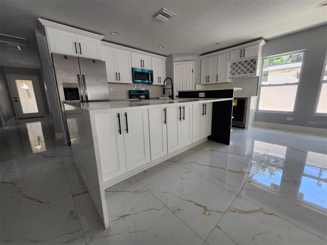 2615 E 38TH AVENUE, Tampa, FL 33610