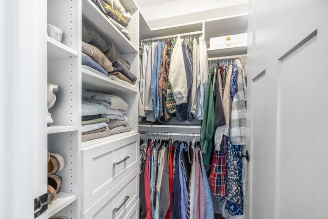 337 Chelsea St 1, Boston, MA 02128