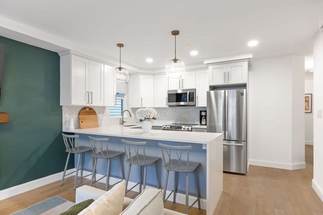 337 Chelsea St 1, Boston, MA 02128