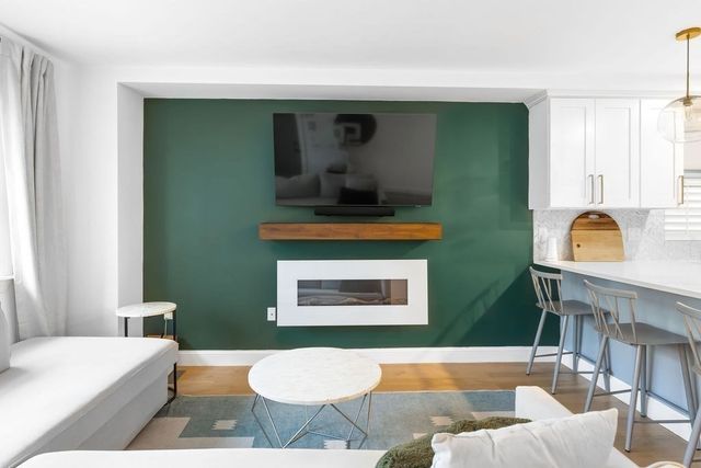 337 Chelsea St 1, Boston, MA 02128