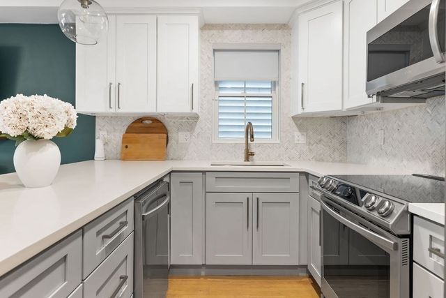 337 Chelsea St 1, Boston, MA 02128