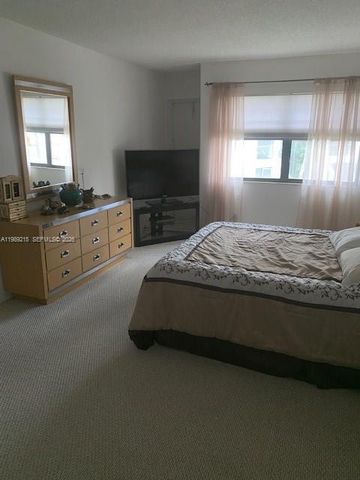 303 Racquet Club Rd 206, Weston, FL 33326