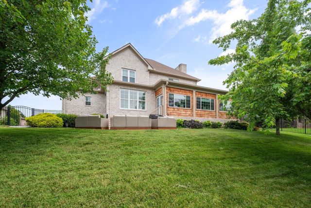 1063 Gadwall Cir, Hendersonville, TN 37075