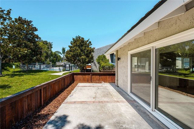 18571 Vallarta Drive, Huntington Beach, CA 92646
