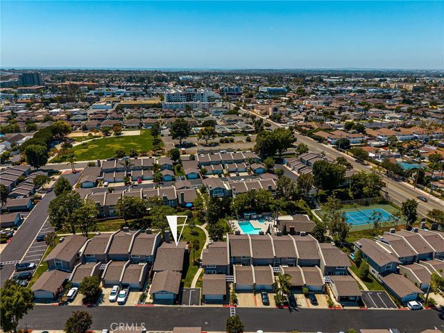 18571 Vallarta Drive, Huntington Beach, CA 92646