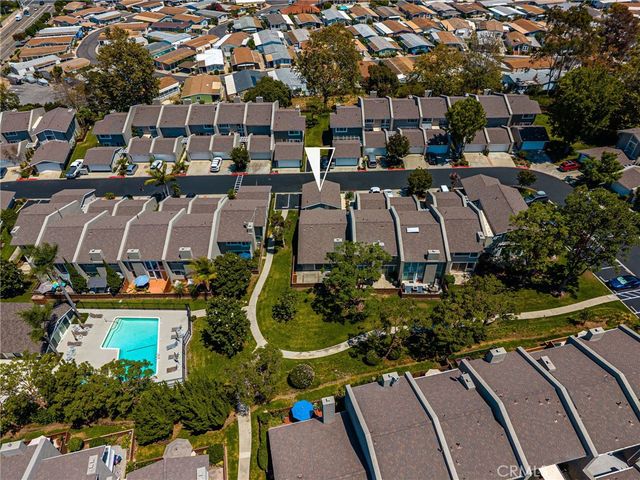 18571 Vallarta Drive, Huntington Beach, CA 92646