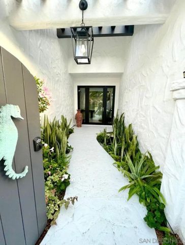 216 21st street, Del Mar, CA 92014